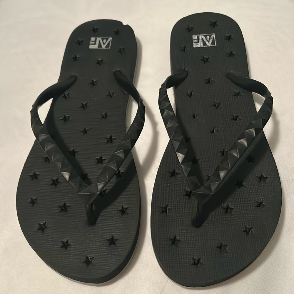 Shower safe flip flops